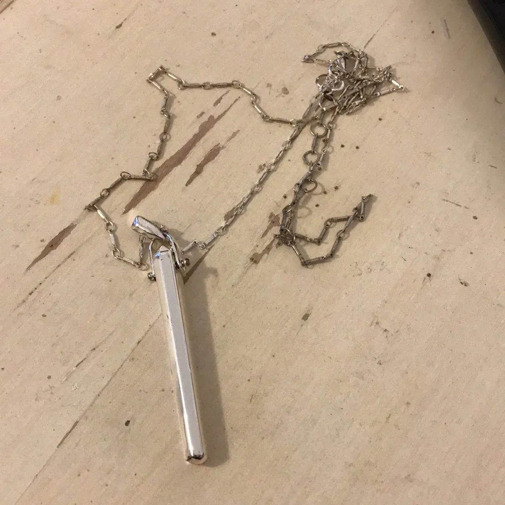 Stella & Dot Rebel Pendant Necklace silver